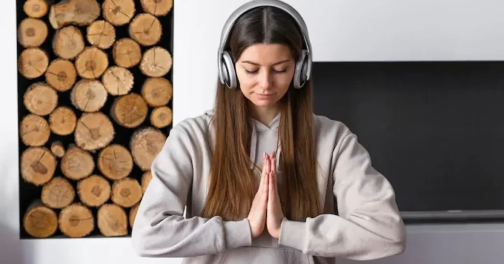 What is OM? Chanting Yoga, Advantages, Daily Yoga 2 Chanting