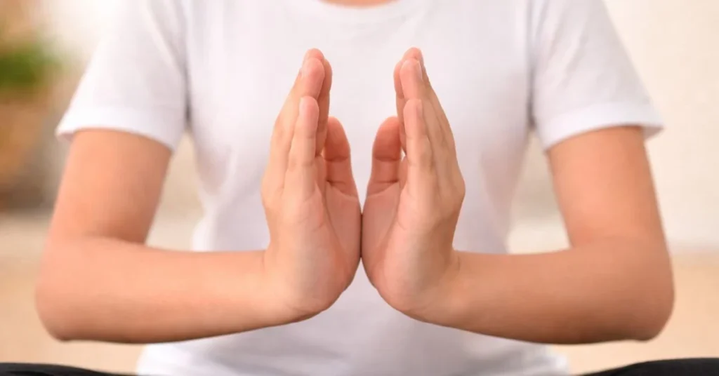 Hand Mudras for Meditation to Improve Focus and Energy 8 Pustak Mudra