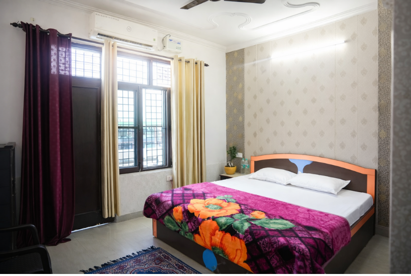 shared room yoga retreat Rishikesh clean comfortable accommodation India