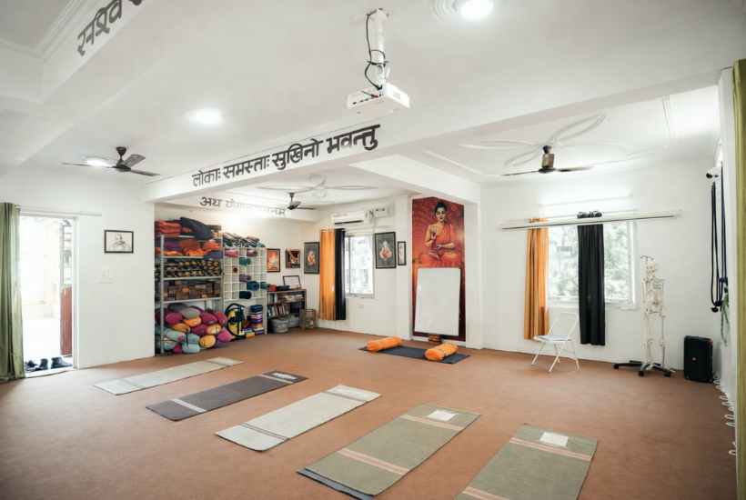 meditation hall yoga school Rishikesh calm spiritual practice space