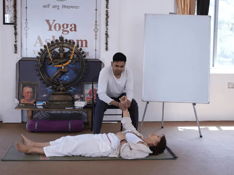 Ayurveda therapy class in Rishikesh India