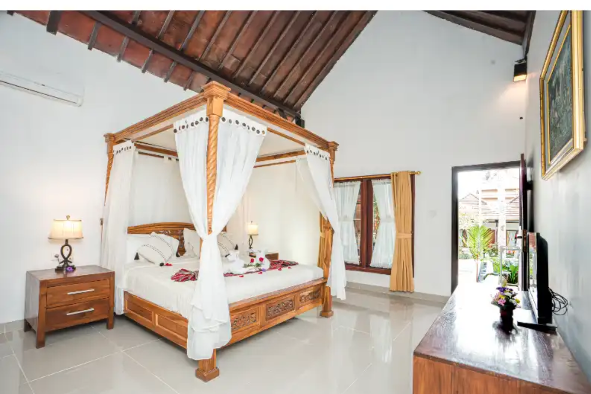 Comfortable private room accommodation for yoga teacher training students in Bali