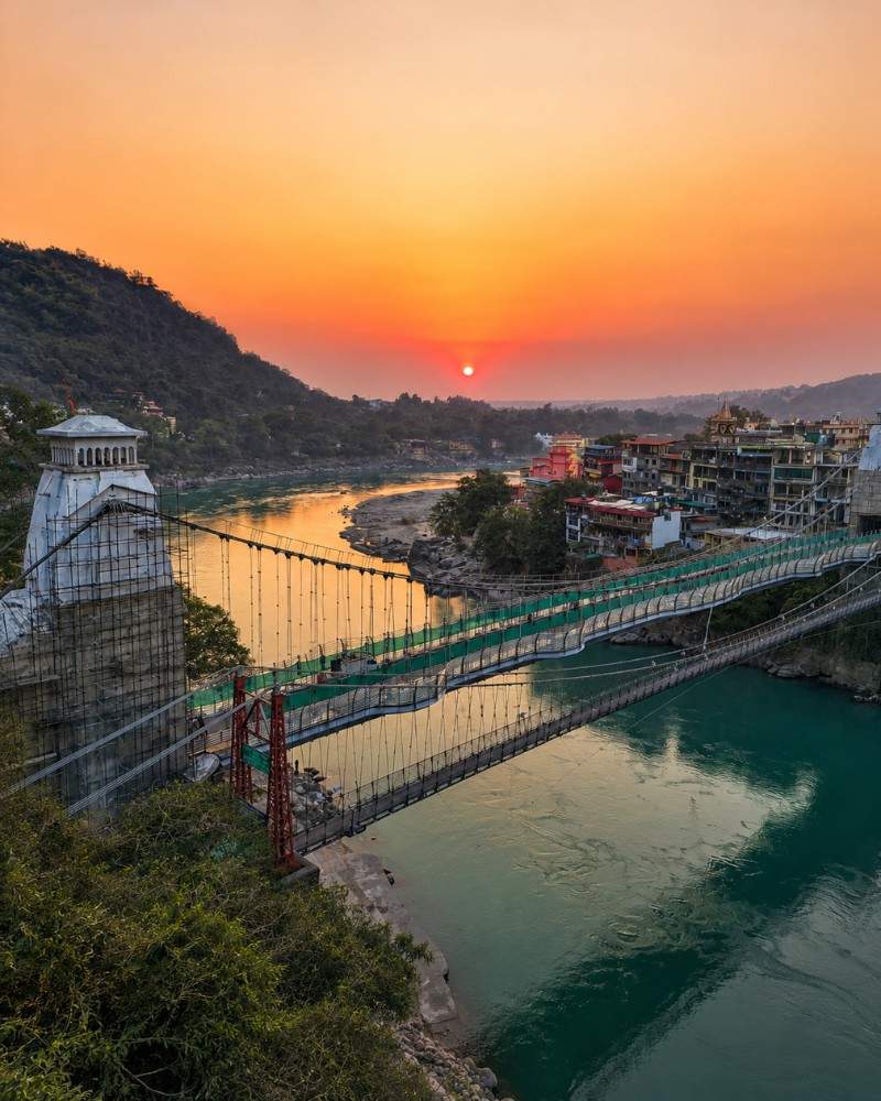 Best bridge view in Rishikesh Uttarakhand