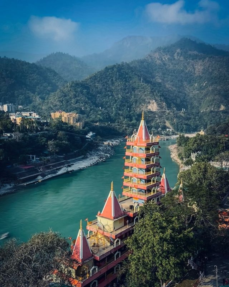 Bhootnath Temple in Rishikesh with mountain views