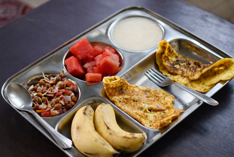 fresh detox sattvic food yoga retreat Rishikesh herbal natural meal