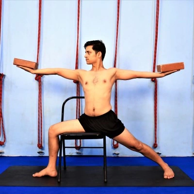 ravi-bisht-iyenger-yoga-teacher-rishikesh
