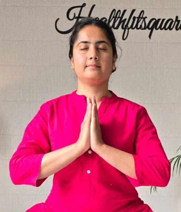 Yogini Tarang Singh Ji teaching online yoga